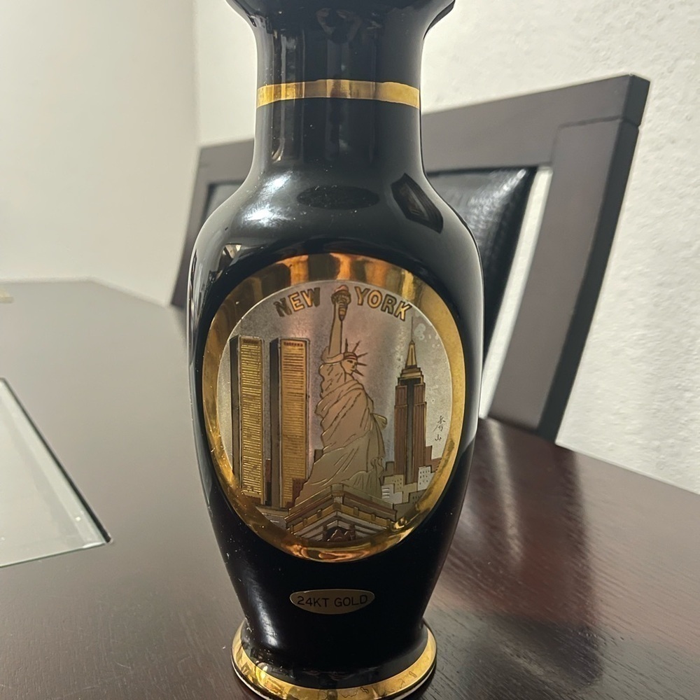 Decorative small Vase Chokin New York 24KT Gold made in Japan.